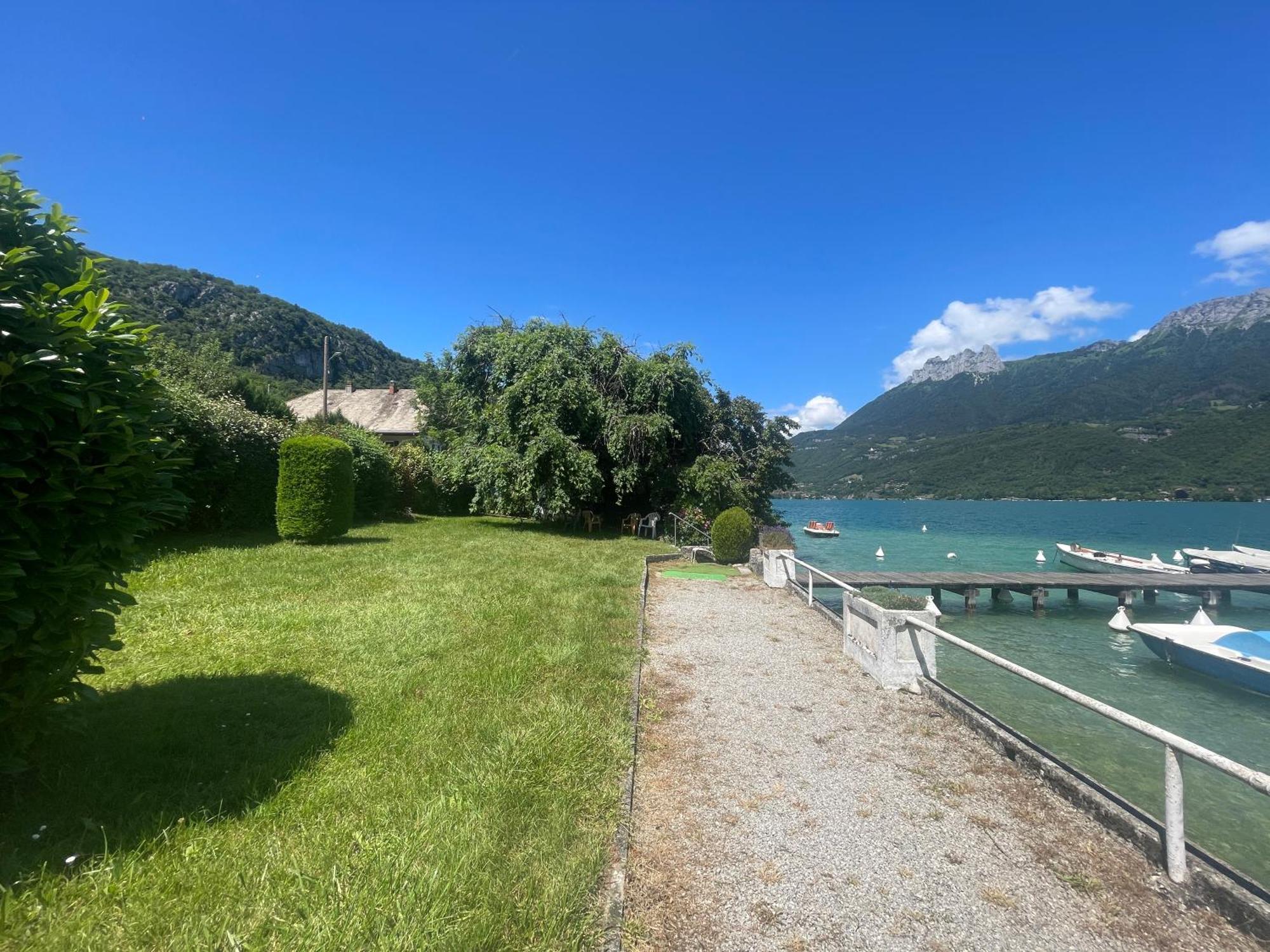 Rare 2 Bedroom With Private Beach On Lake Annecy Doussard Zewnętrze zdjęcie